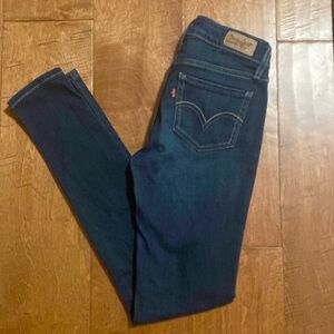 Levi’s stretch skinny jeans size W25 L32